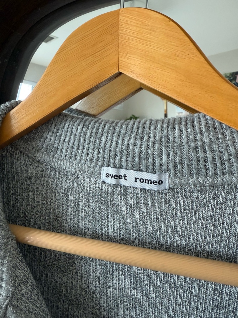 Sweet Romeo Heather Grey Collared 3-Button Cardigan Sweater - Size S - Picture 3 of 5
